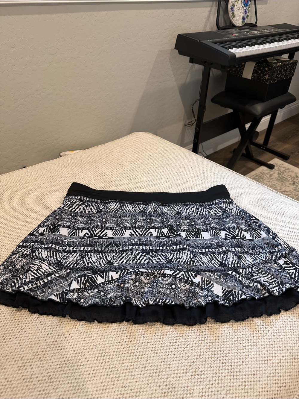 Black & White Printed Women's Skort with Ruffled Hem